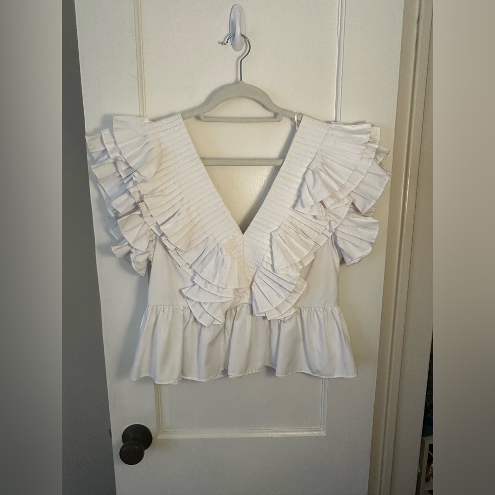 White Zara top!! Size M!! New with tags!!